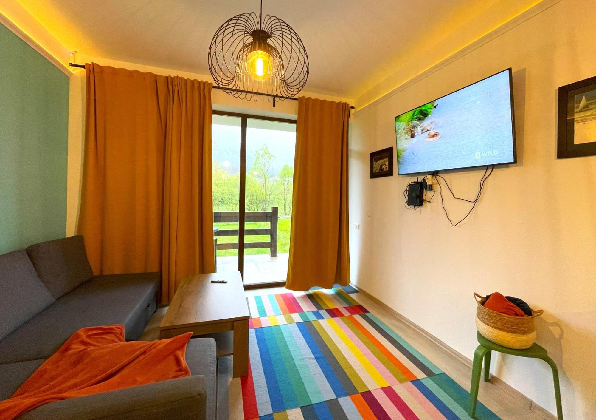 Cozy Riverfront Apartments With Garden And Mountain View Buşteni Extérieur photo