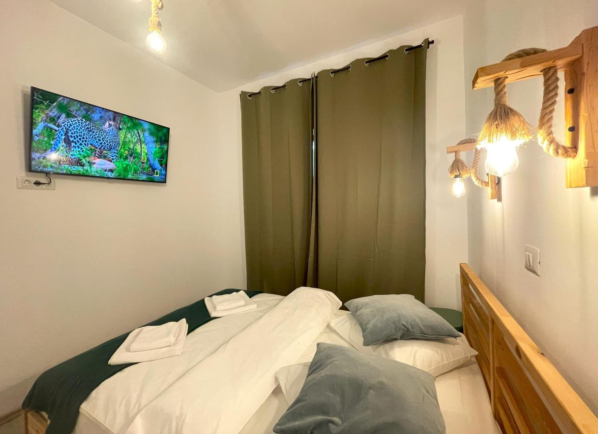 Cozy Riverfront Apartments With Garden And Mountain View Buşteni Extérieur photo