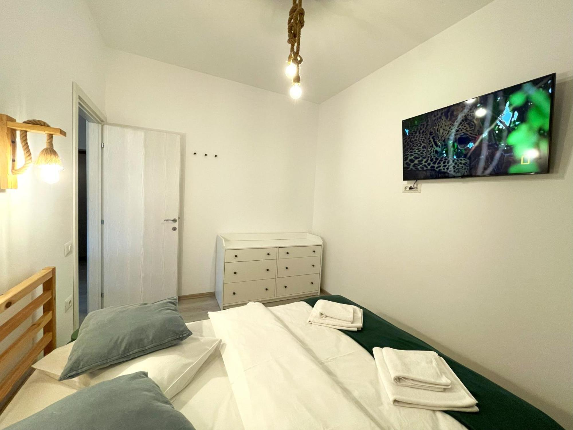 Cozy Riverfront Apartments With Garden And Mountain View Buşteni Extérieur photo