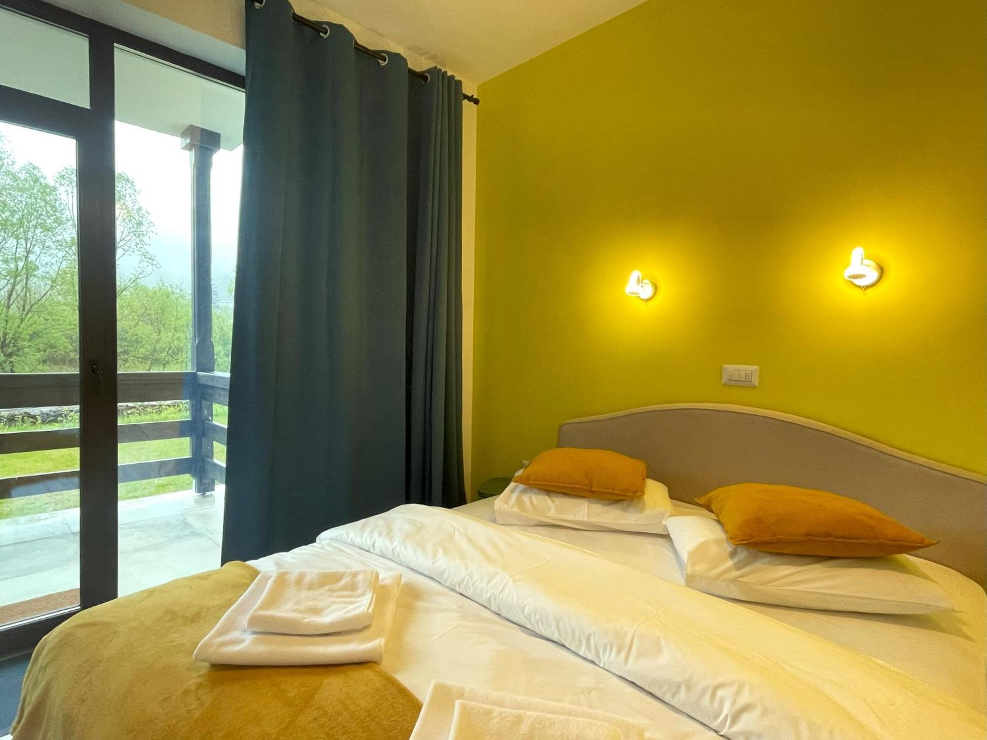 Cozy Riverfront Apartments With Garden And Mountain View Buşteni Extérieur photo