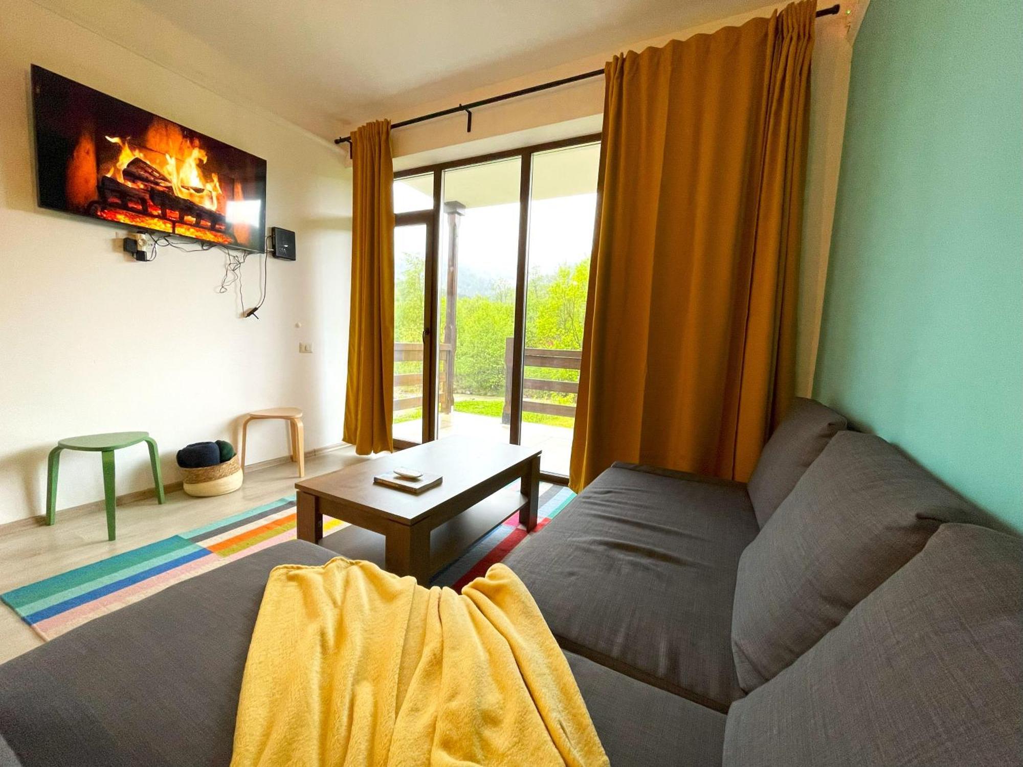Cozy Riverfront Apartments With Garden And Mountain View Buşteni Extérieur photo